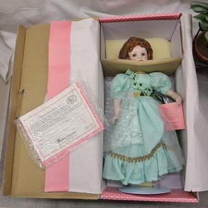 Paradise Galleries Treasury Collection Porcelain Shannon The Shamrock Fairy